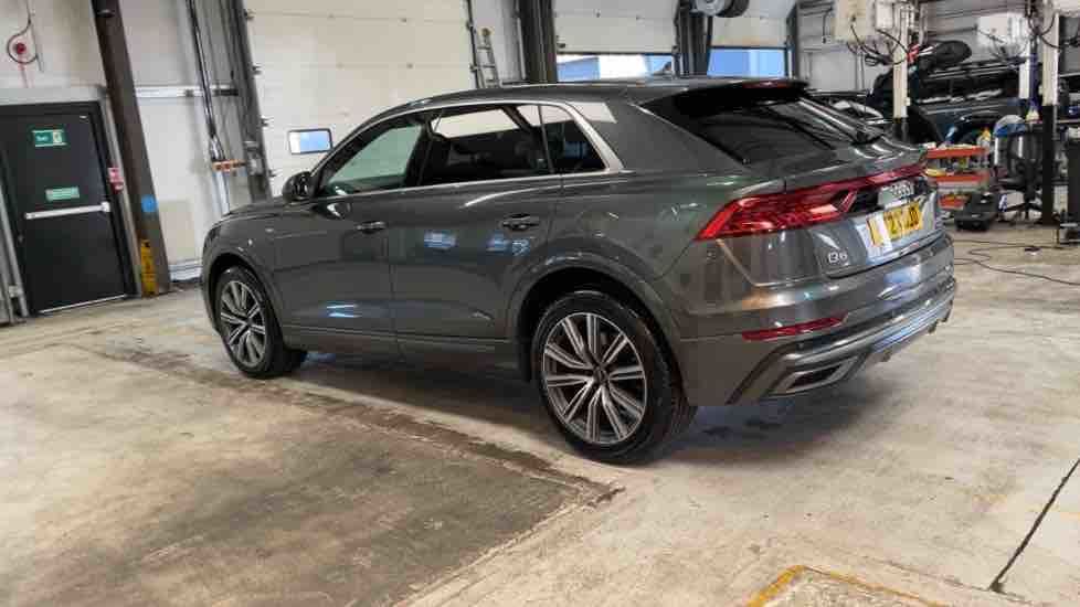 More views of Audi Q8