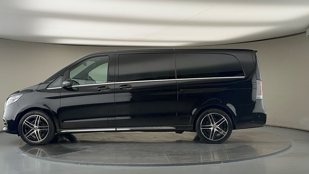 Mercedes-Benz V Class Image 15