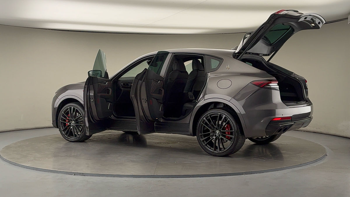 More views of Maserati Levante