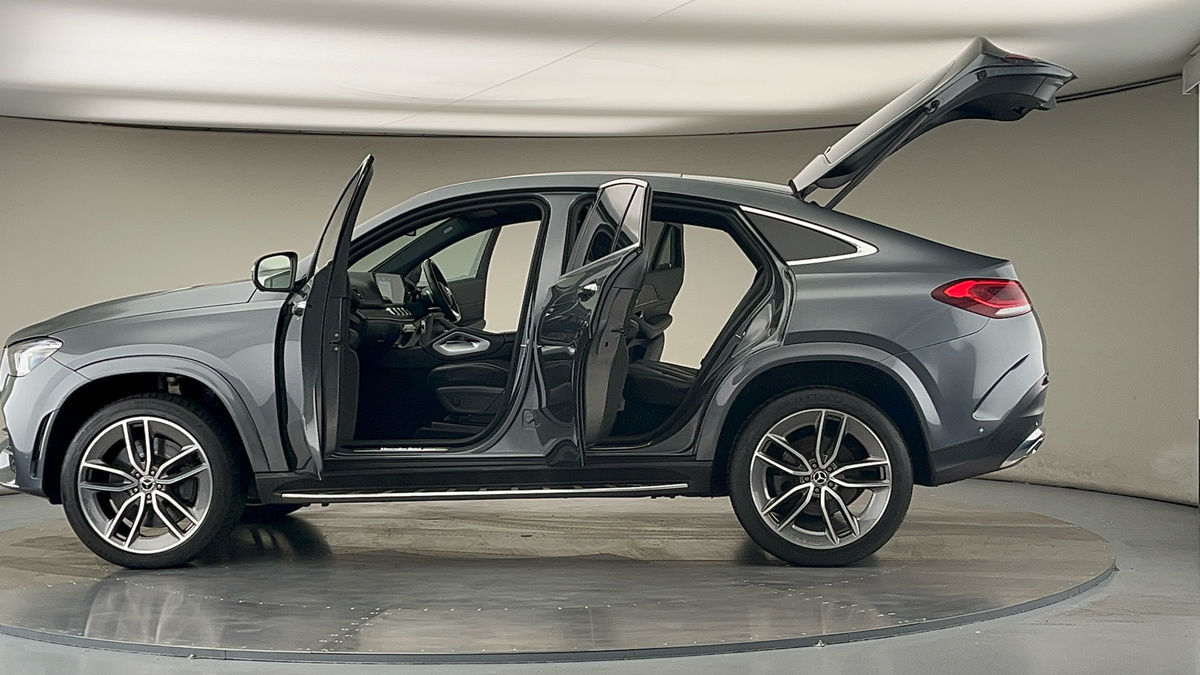 More views of Mercedes-Benz GLE