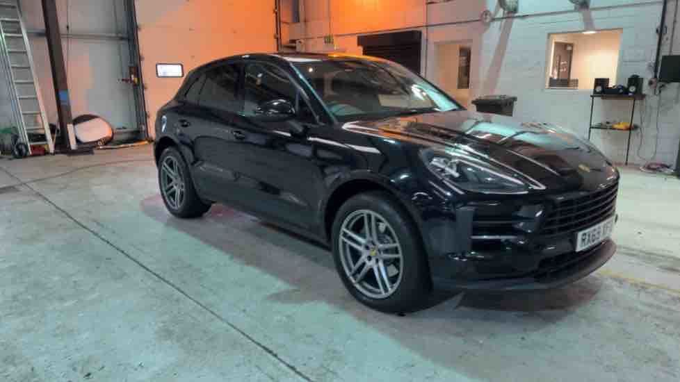 More views of Porsche Macan
