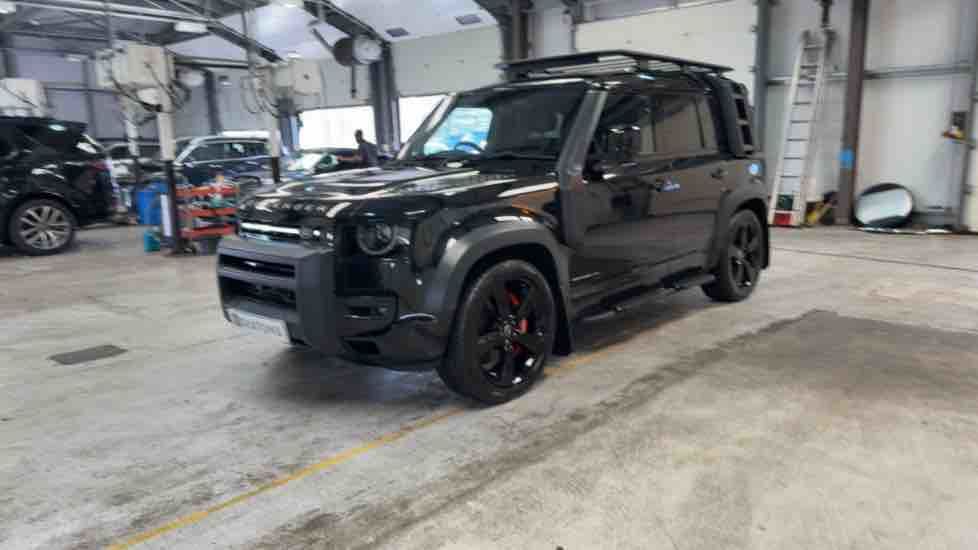 More views of Land Rover Defender 110