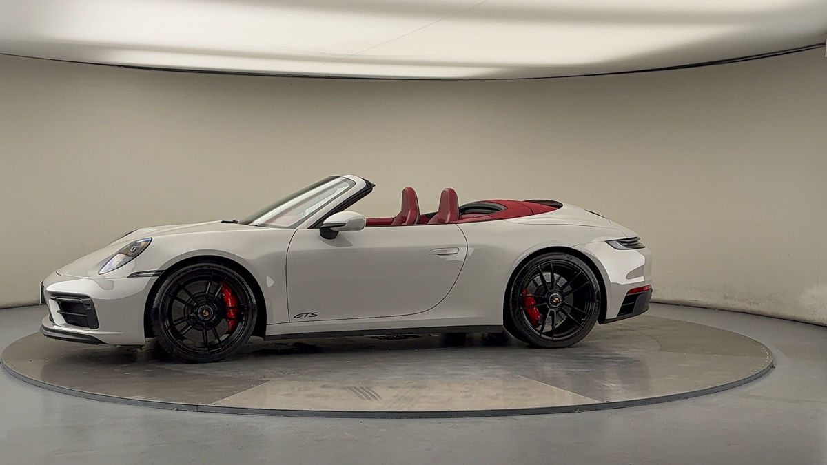 More views of Porsche 911