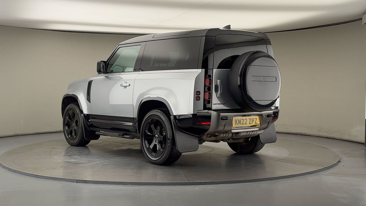 Land Rover Defender 90 Image 2