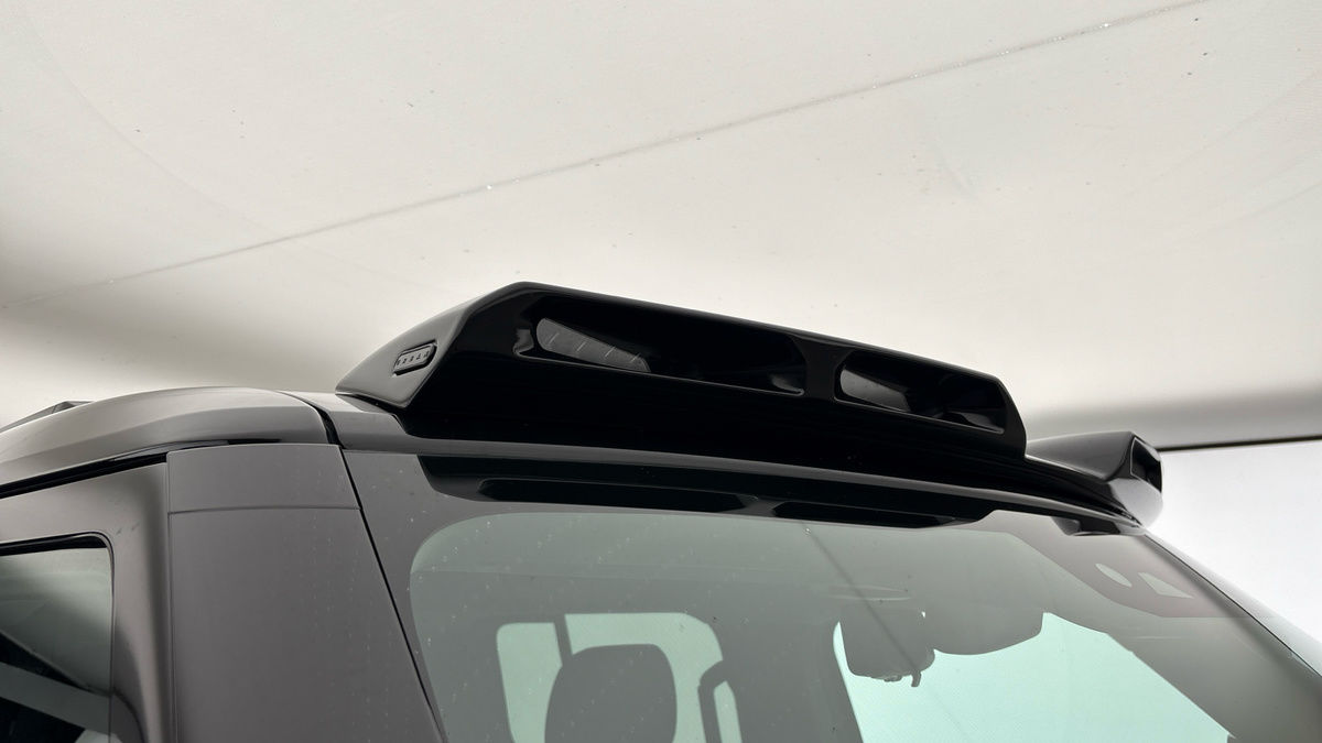 Land Rover Defender 110 Urban Image 26