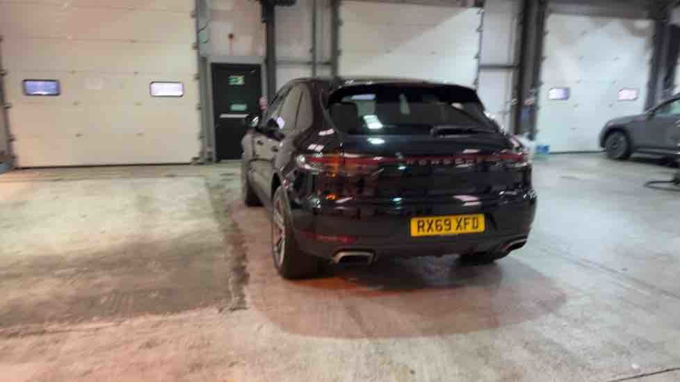 More views of Porsche Macan