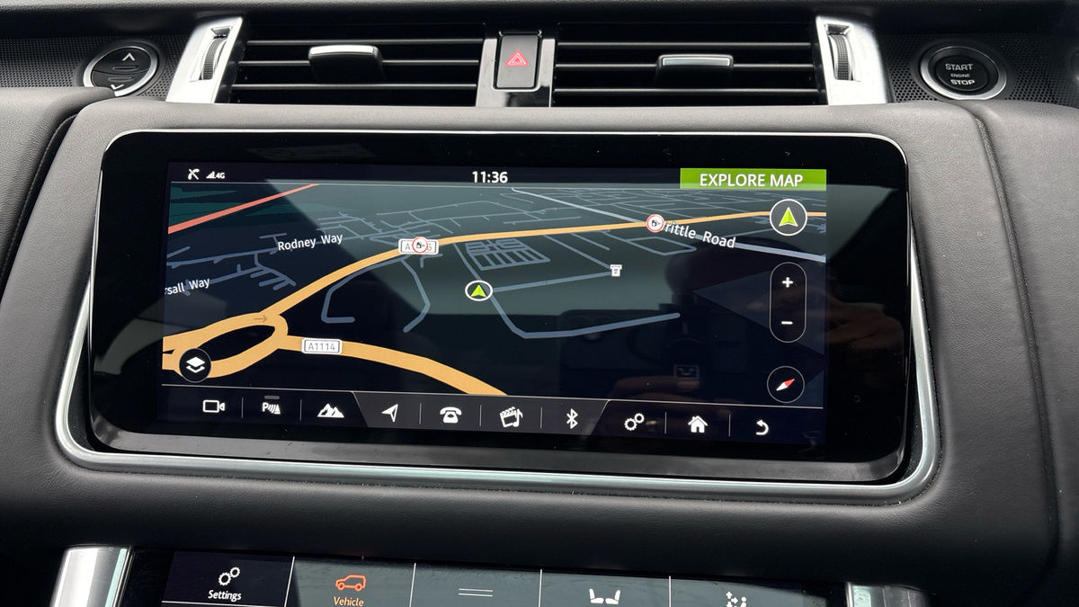 Land Rover Range Rover Sport Image 17