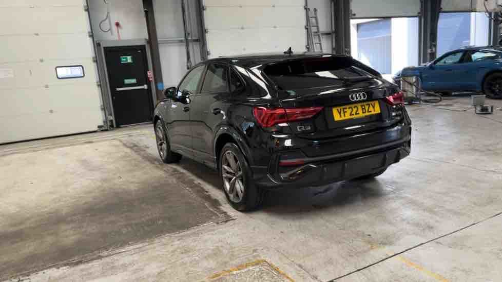 More views of Audi Q3