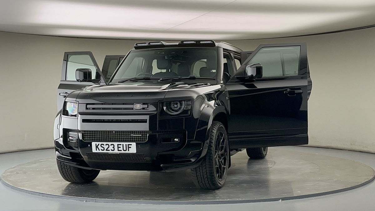 More views of Land Rover Defender 110