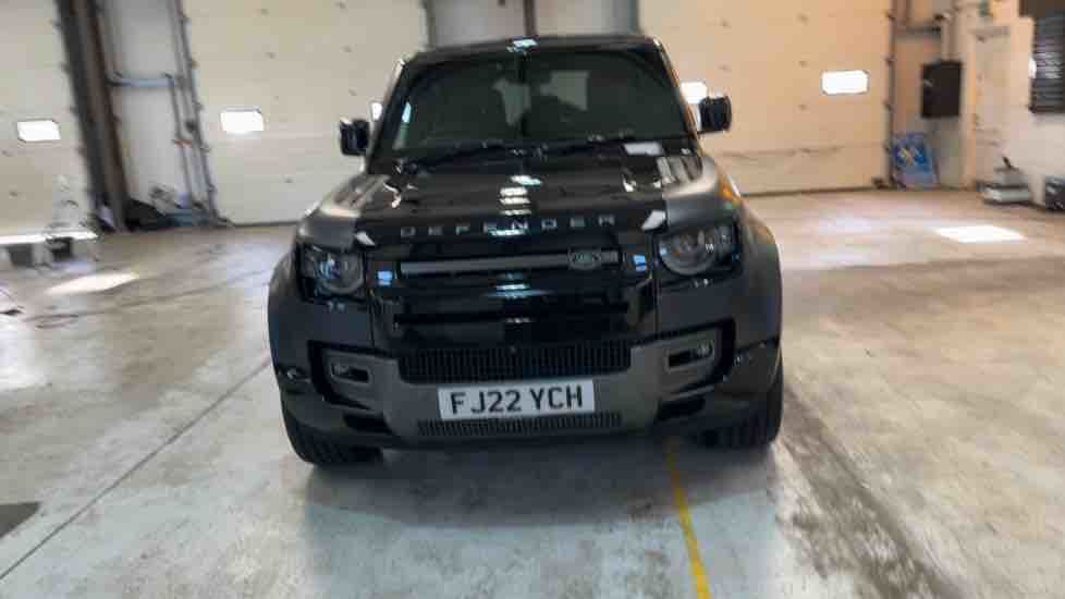 More views of Land Rover Defender 110