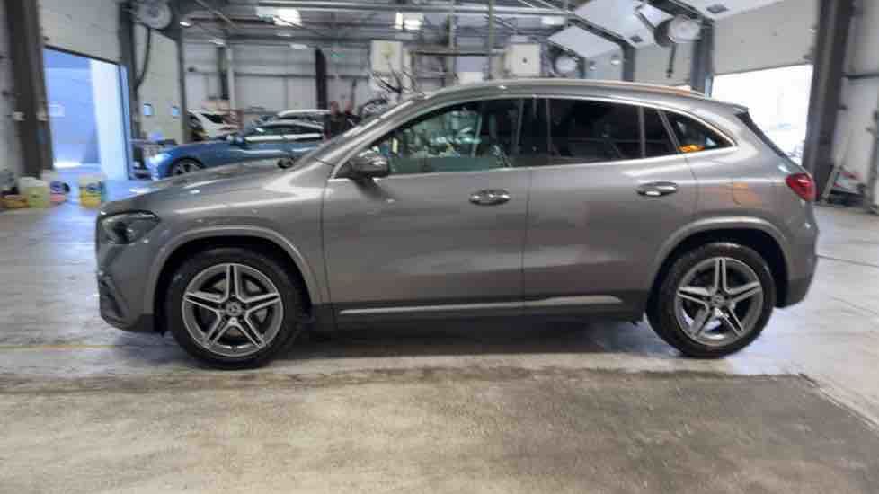 More views of Mercedes-Benz GLA