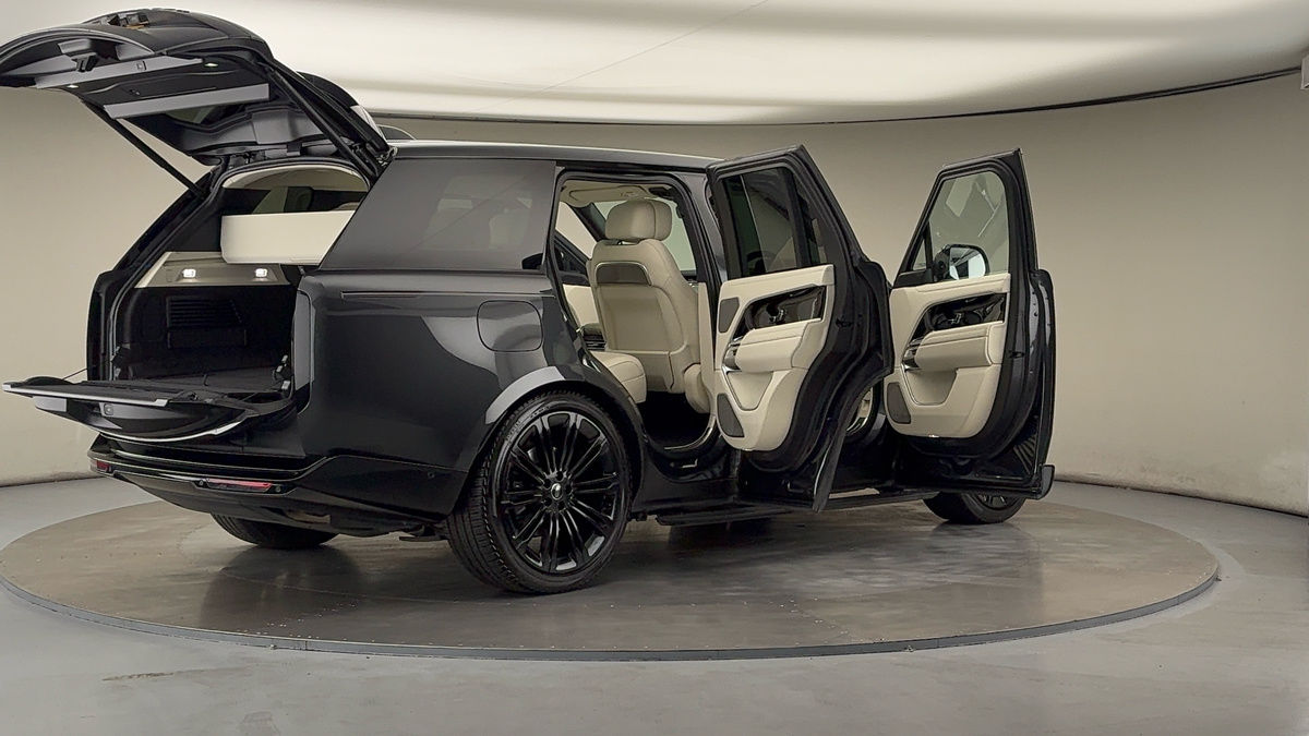 More views of Land Rover Range Rover