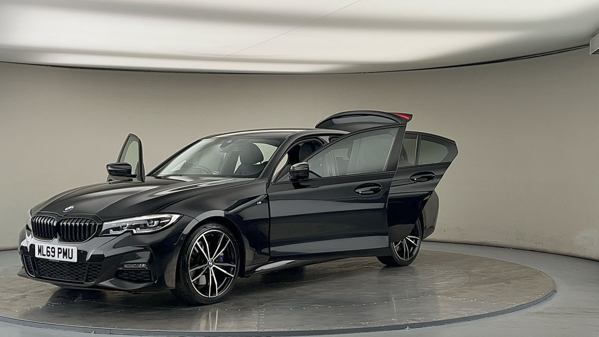 BMW 3 Series Image 22