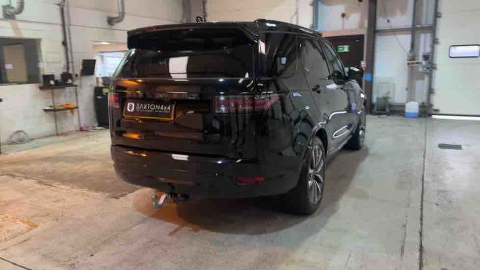 More views of Land Rover Discovery