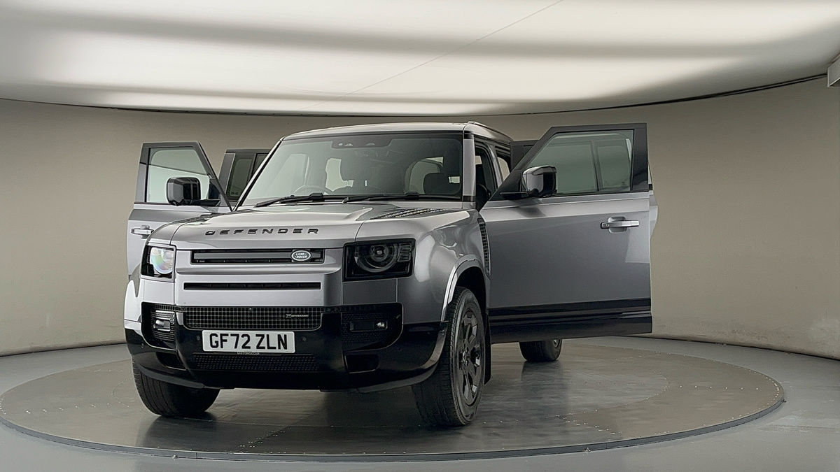 More views of Land Rover Defender 110