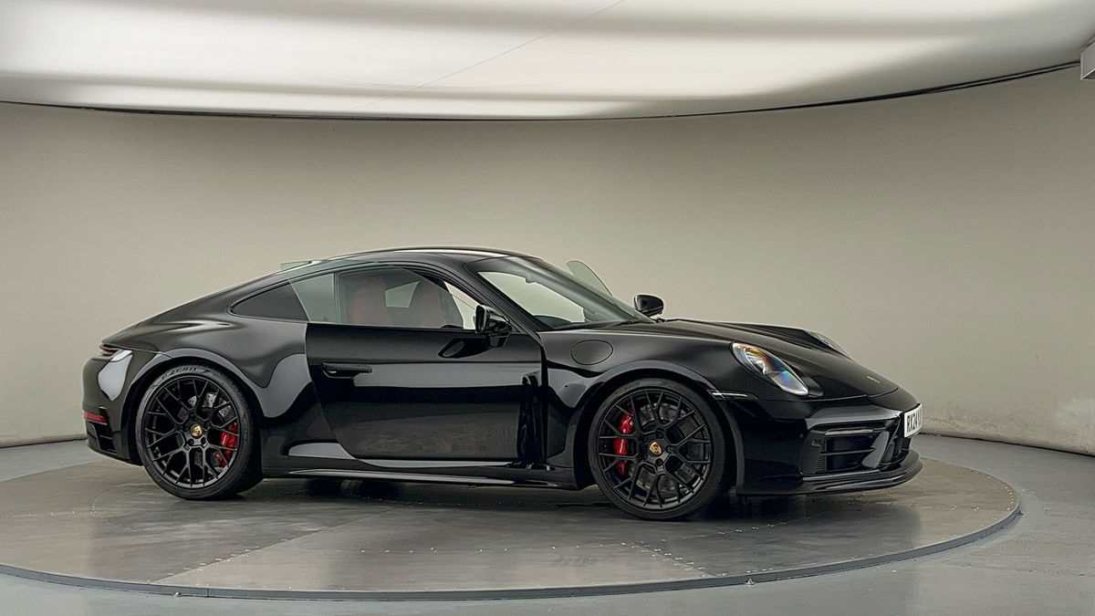 More views of Porsche 911
