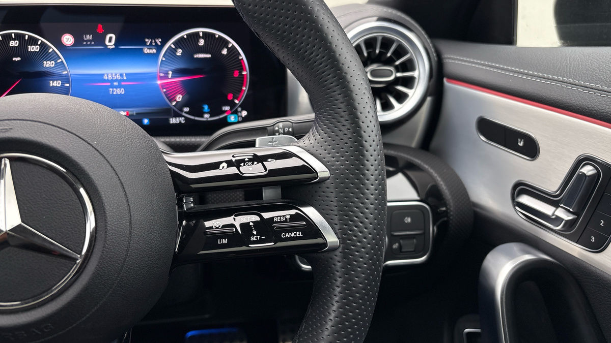 Mercedes-Benz CLA Image 14