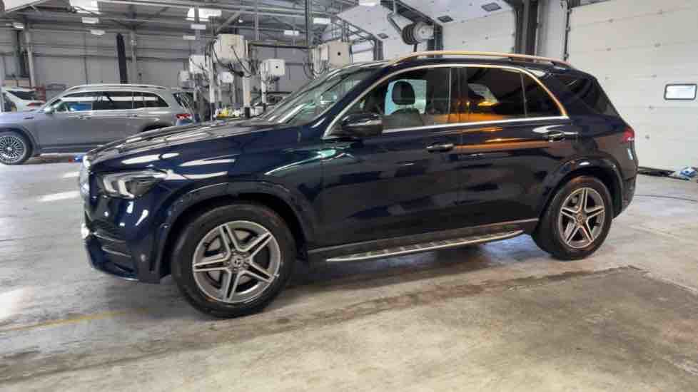More views of Mercedes-Benz GLE