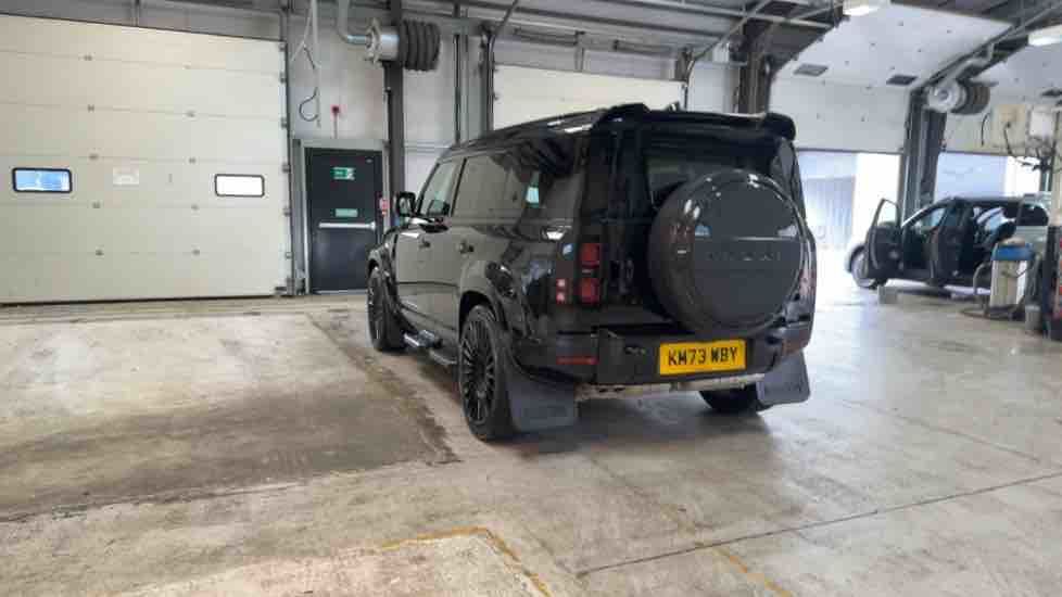 More views of Land Rover Defender 110