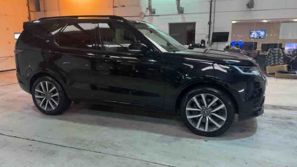 More views of Land Rover Discovery