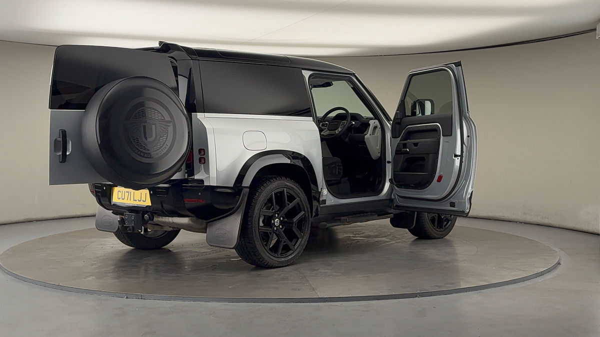 More views of Land Rover Defender 90