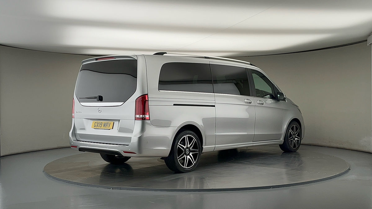 Mercedes-Benz V Class Image 21