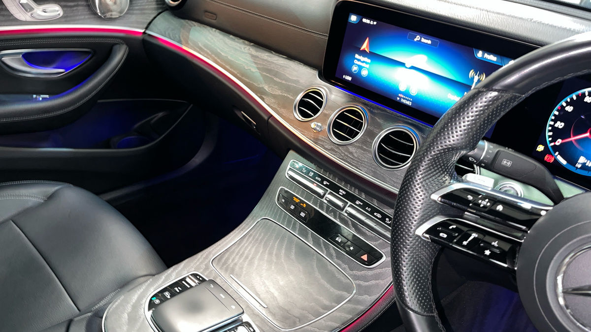 Mercedes-Benz E Class Image 18