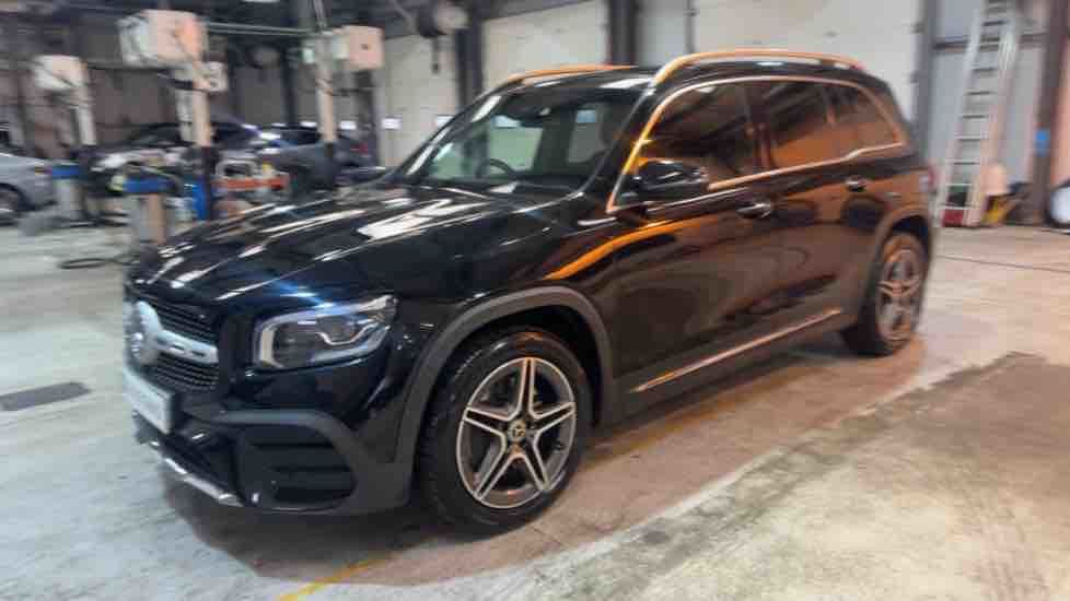 More views of Mercedes-Benz GLB