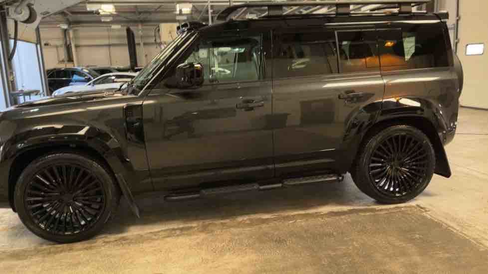 More views of Land Rover Defender 110