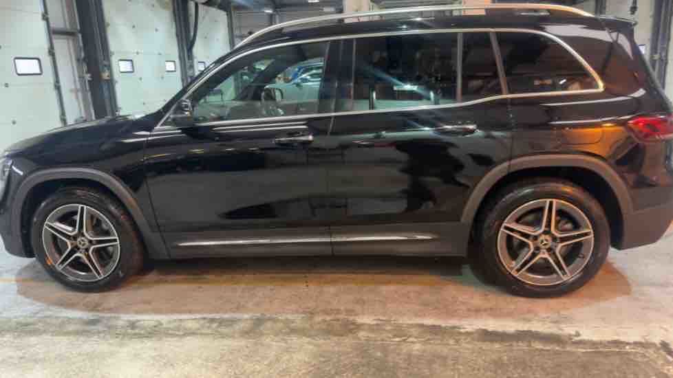 More views of Mercedes-Benz GLB