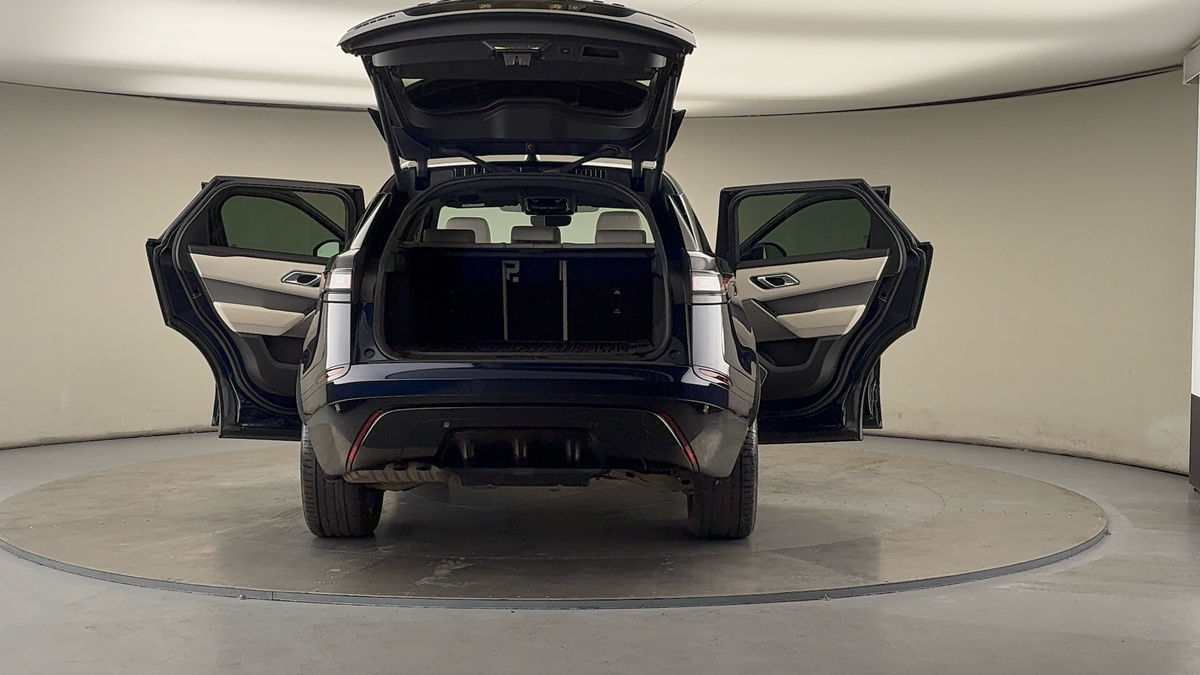 More views of Land Rover Range Rover Velar