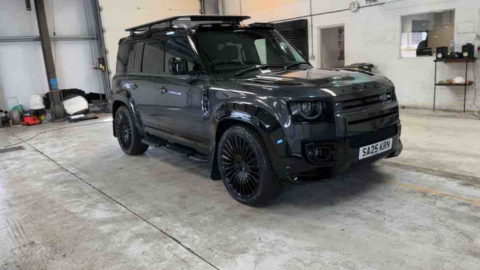 More views of Land Rover Defender 110