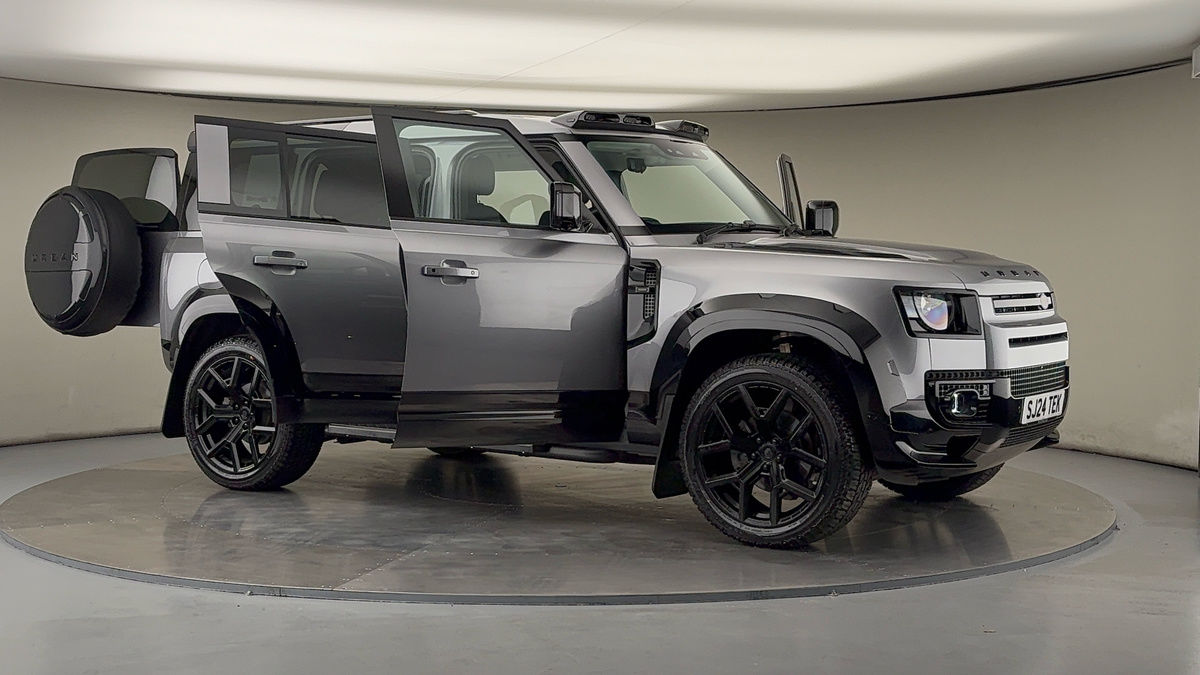More views of Land Rover Defender 110