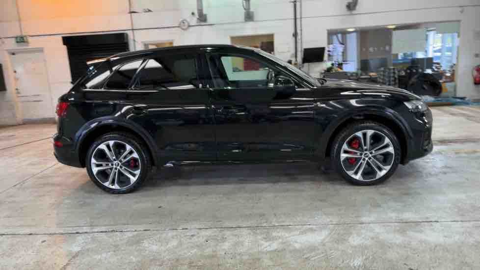 More views of Audi Q5