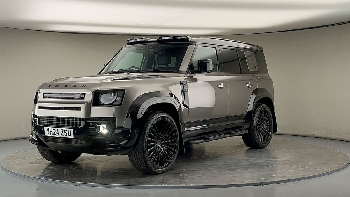 More views of Land Rover Defender 110