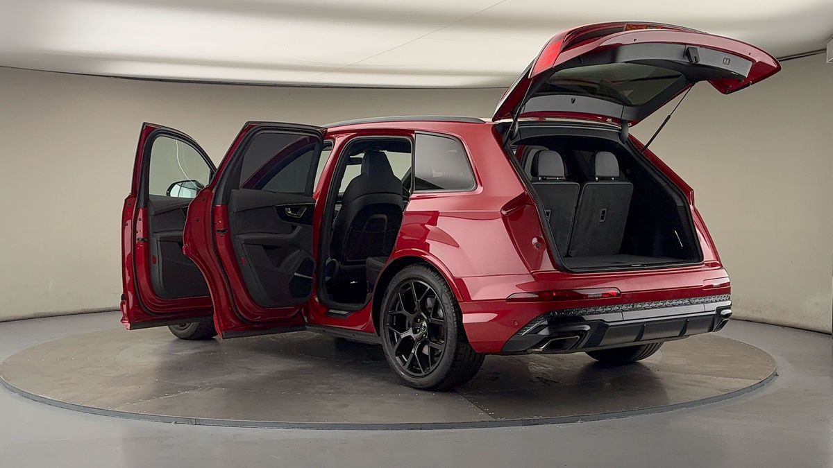 More views of Audi Q7