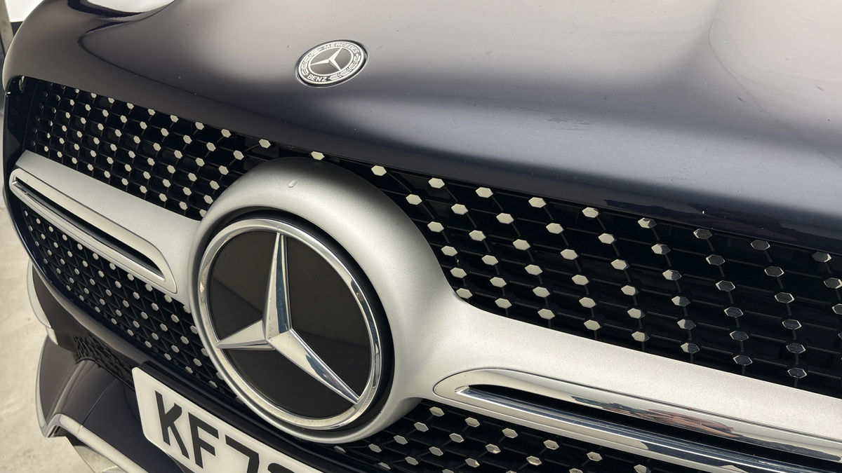 Mercedes-Benz GLE Image 24