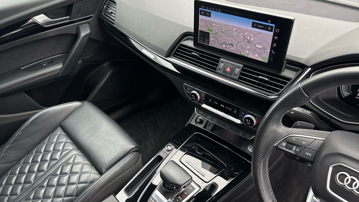 Audi Q5 Image 18