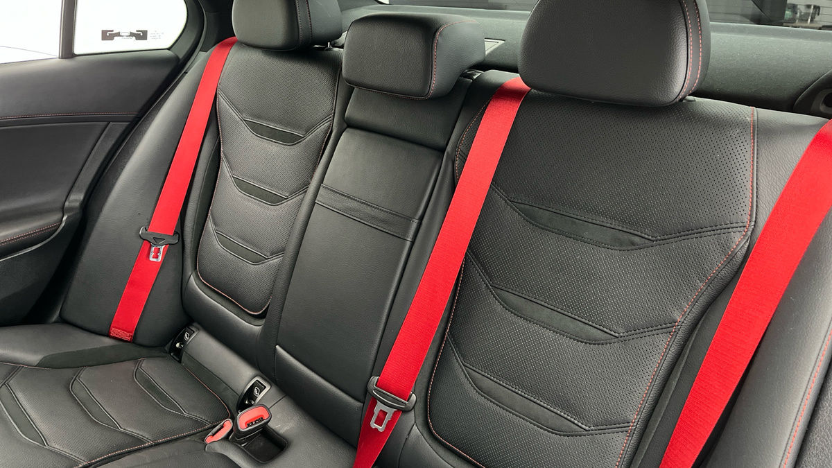 Mercedes-Benz C Class Image 8