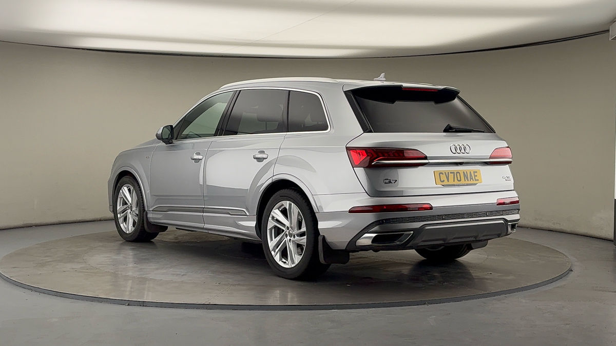 Audi Q7 Image 2