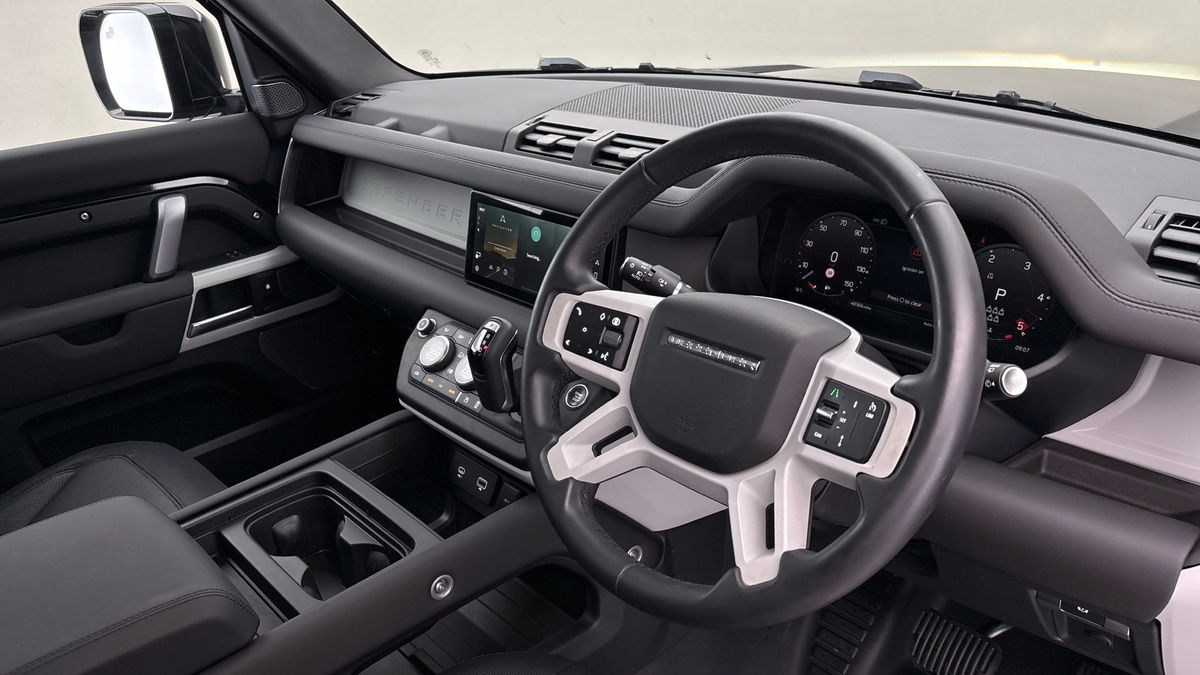 Land Rover Defender 110 Urban Image 5