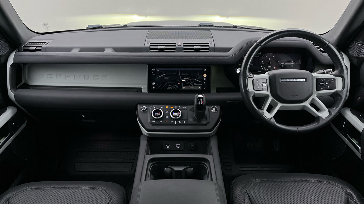 Land Rover Defender 110 Image 12