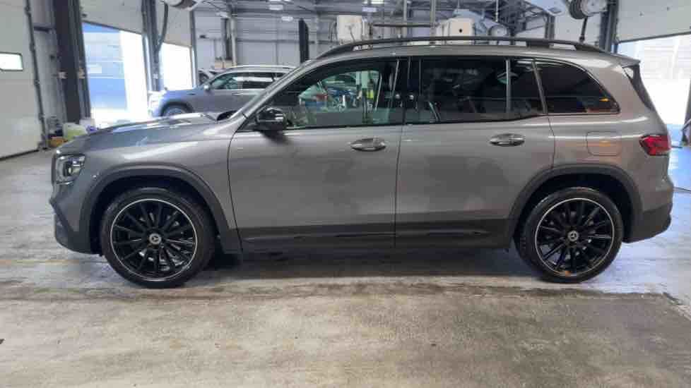 More views of Mercedes-Benz GLB