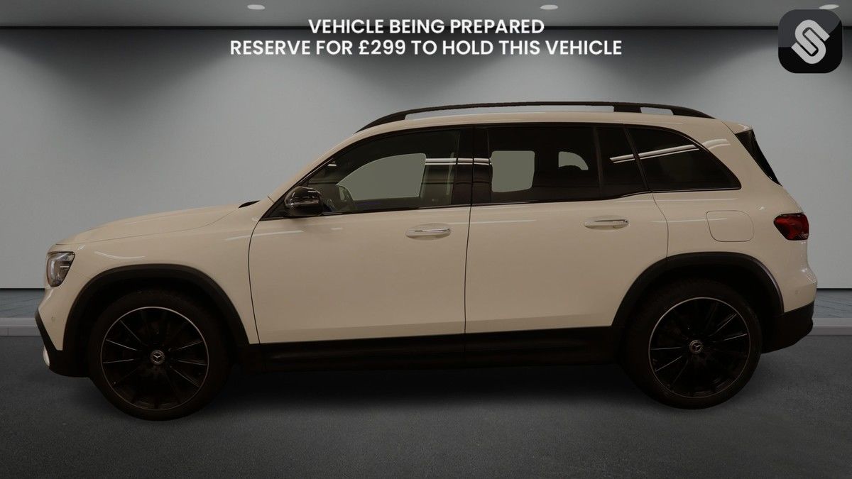 Mercedes-Benz GLB Image 6