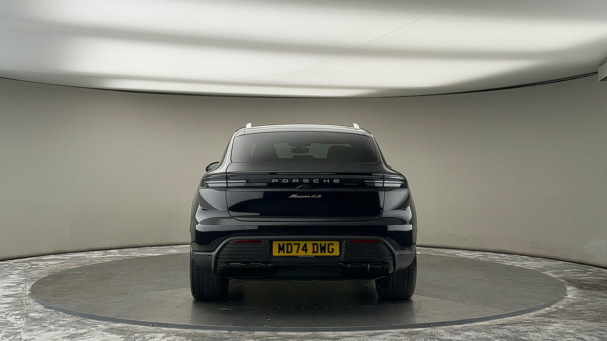 Porsche Macan Image 4