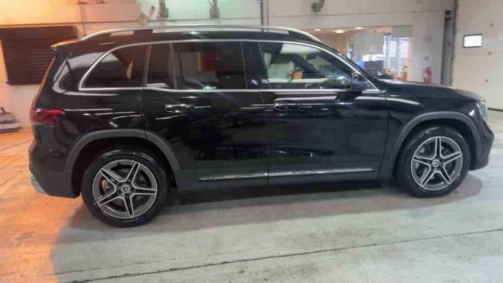 More views of Mercedes-Benz GLB