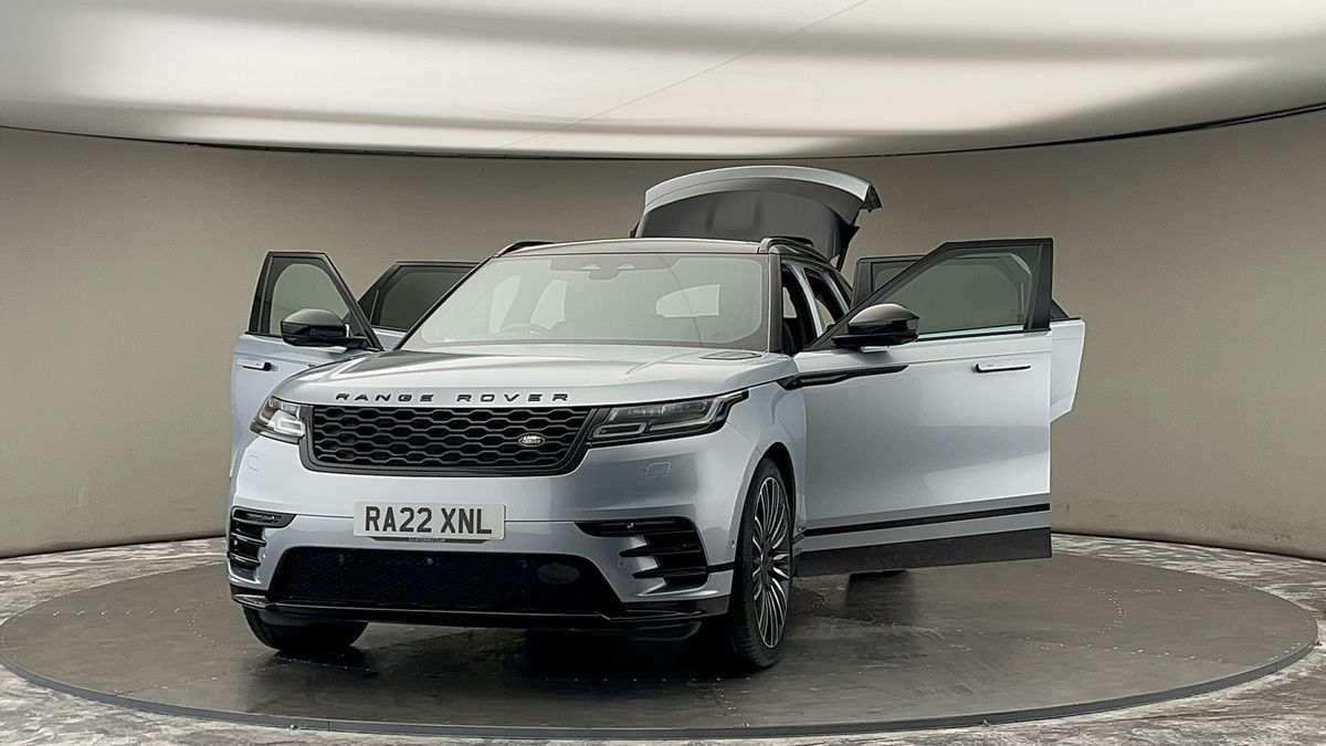 More views of Land Rover Range Rover Velar