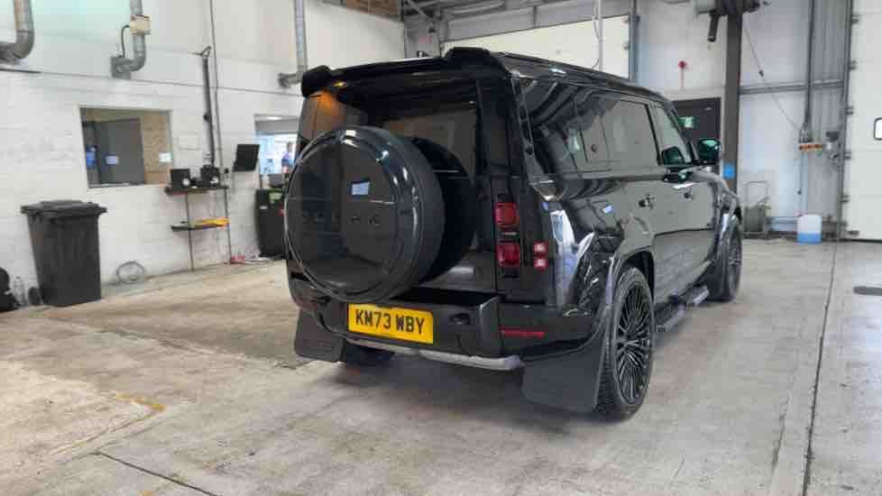 More views of Land Rover Defender 110