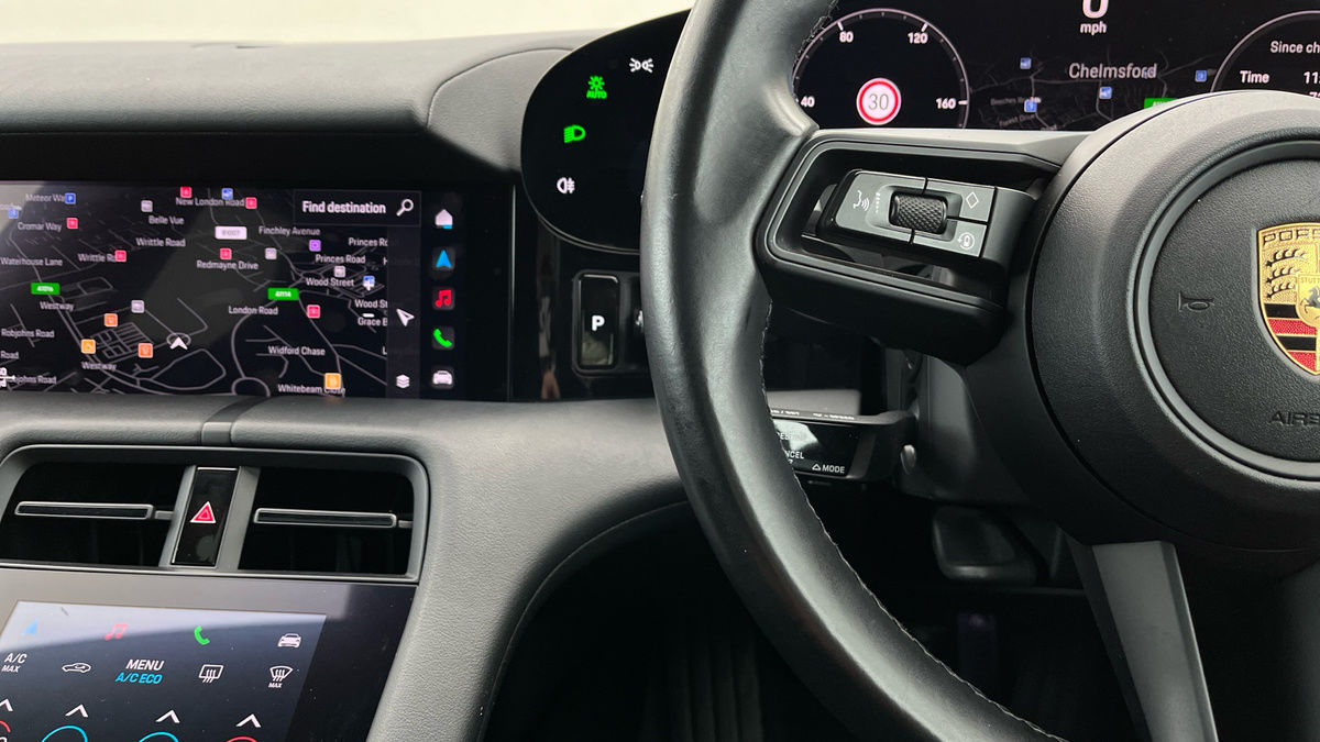 Porsche Taycan Image 13