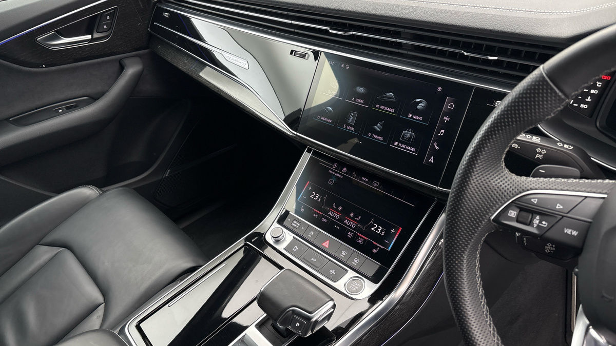 Audi Q7 Image 18